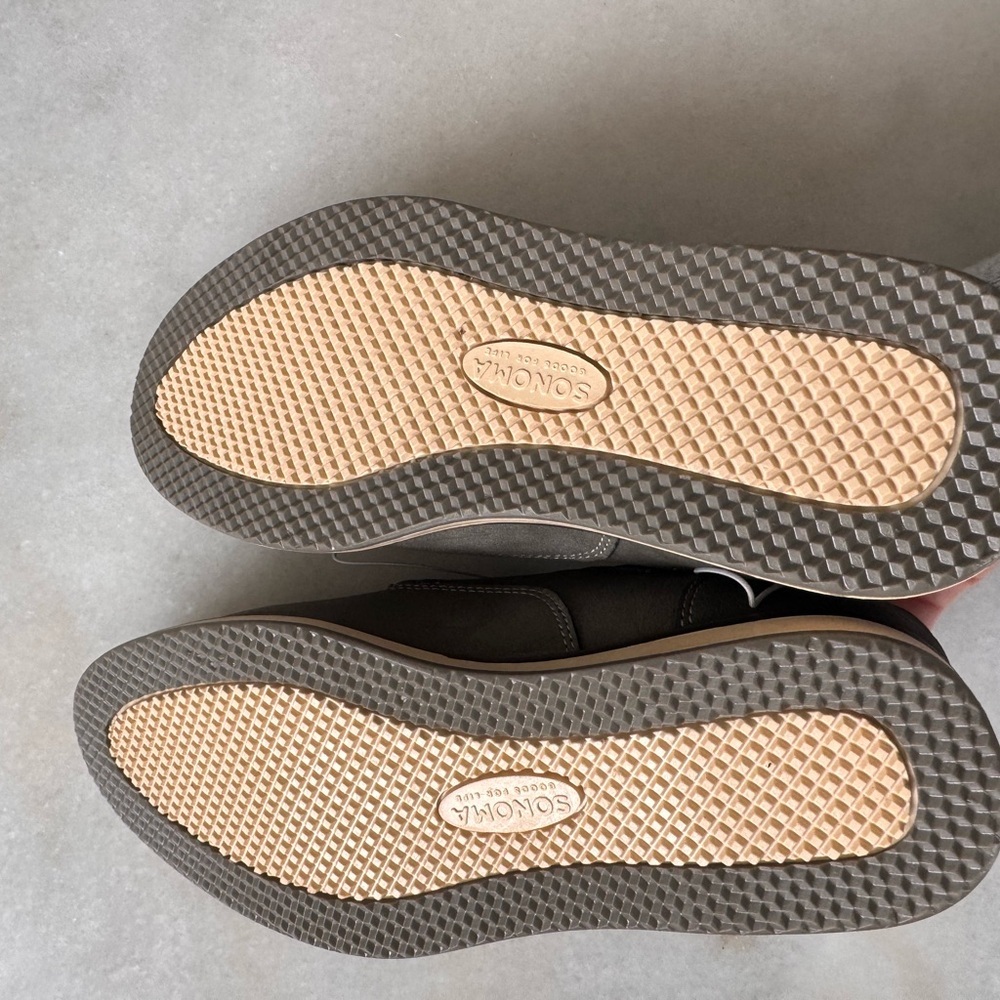 Sonoma Kids Gray Oxfords - Picture 3 of 4